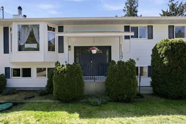 Property Photo: 1137 Sunnyside Road BC V0N 1V3