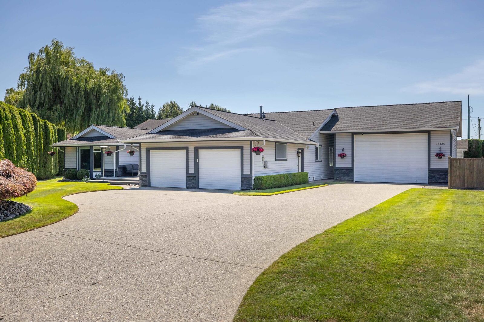 Property Photo: 15430 Kilmore Close BC V3S 6N9