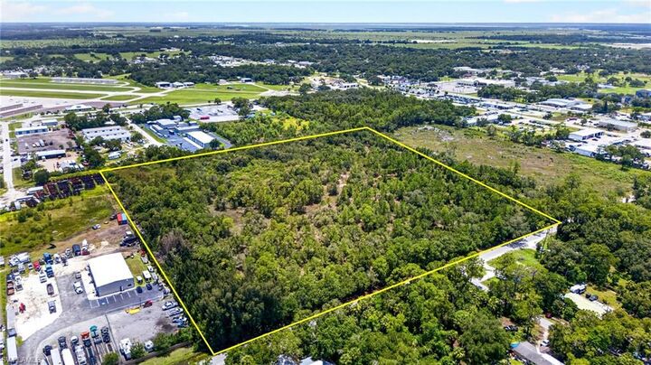 Property Photo: E Lincoln Ave FL 33935