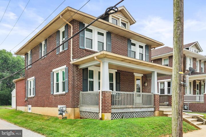 Property Photo: 25 S Clinton Street PA 17404