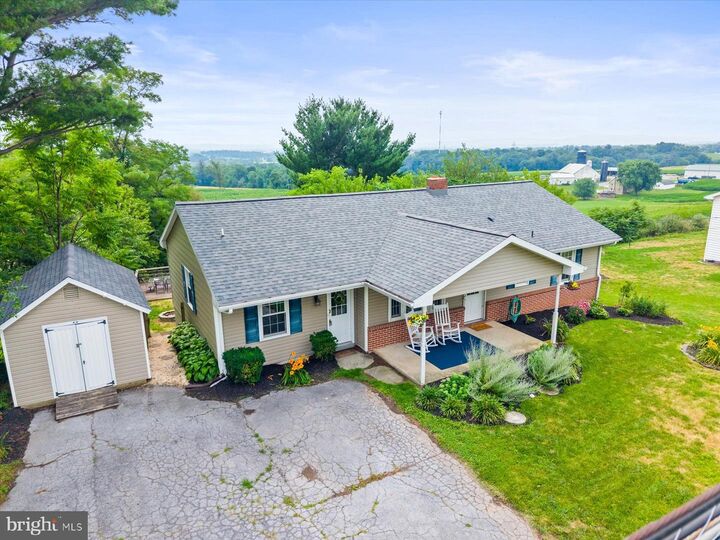Property Photo: 1562 Ridge Road PA 17022