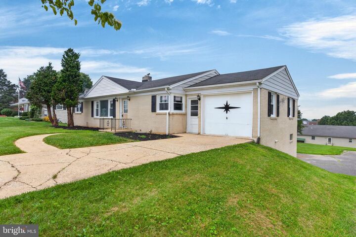 Property Photo: 385 Manor Road PA 17356