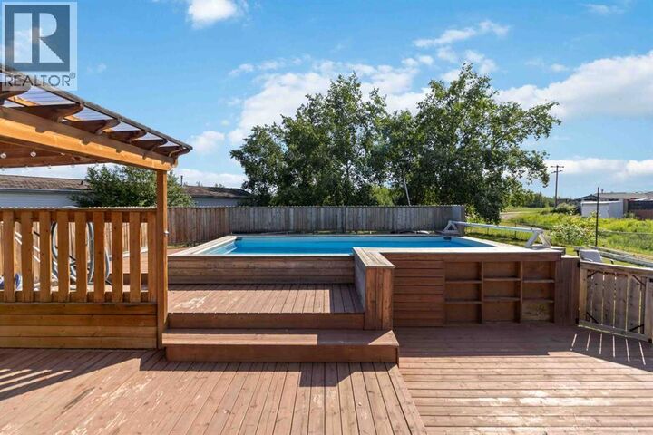 Property Photo:  240 Grandview Crescent  AB T9H 4X8 