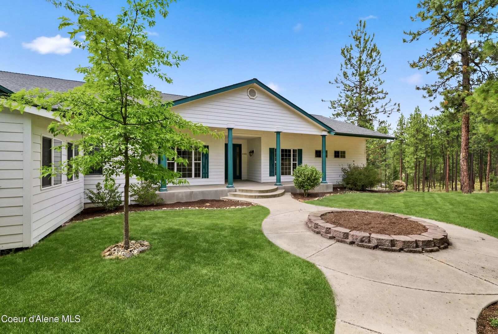 Property Photo: 18772 W Riverview Dr ID 83854