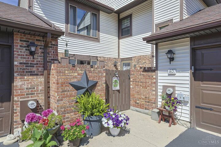 Property Photo: 1372 Black Forest Drive OH 45449