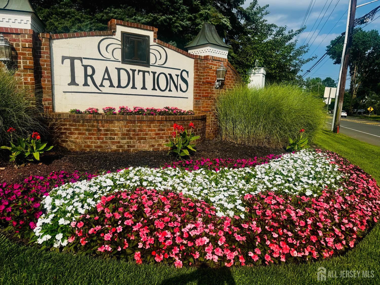 Property Photo: 1509 Pisaniello Court 1509 NJ 07080
