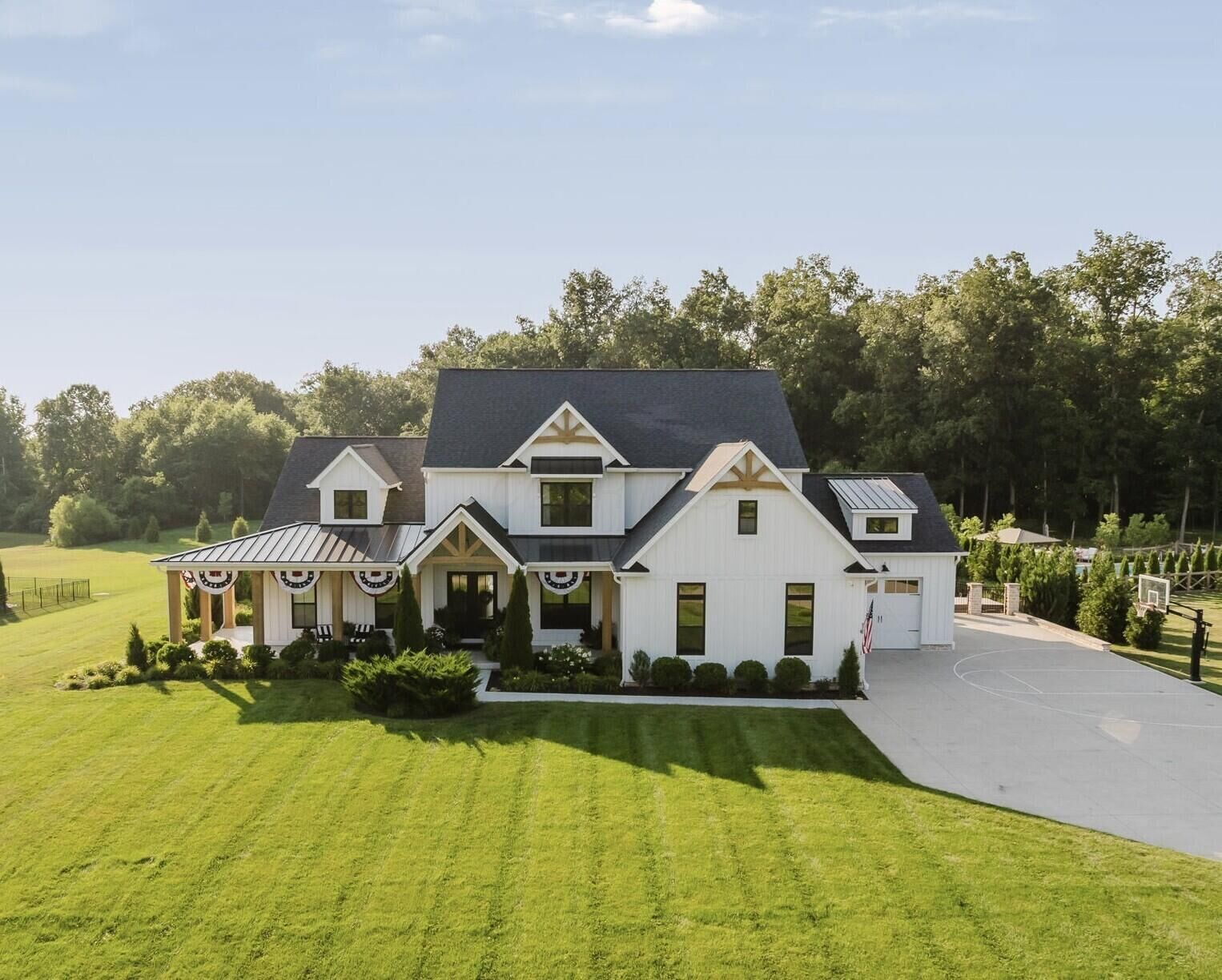 Property Photo: 9525 Britonwoods Drive OH 43021
