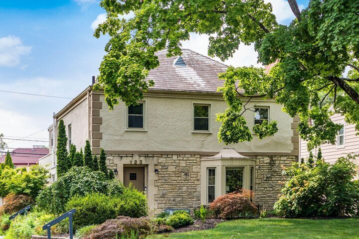 Property Photo: 123 S Roosevelt Avenue OH 43209
