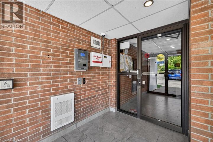 Property Photo:  65 Silvercreek Parkway 401  ON N1H 7R9 