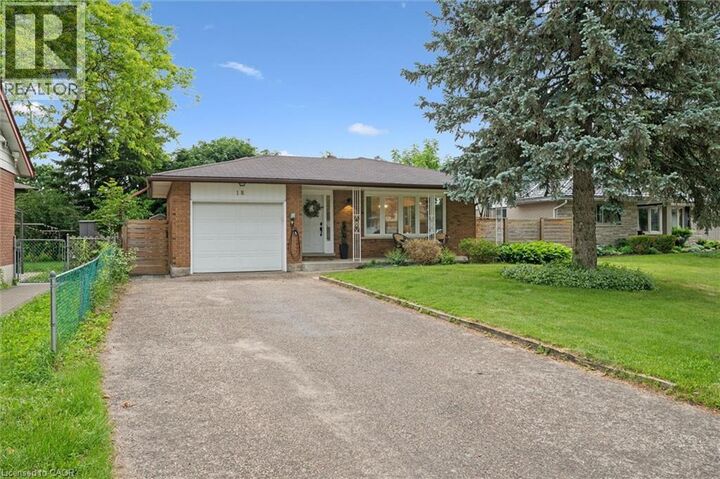 Property Photo:  18 Jasper Court  ON N2E 1C6 