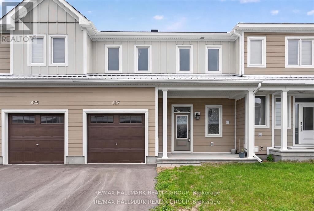 Property Photo: 627 Alopex Row ON K0A 2Z0
