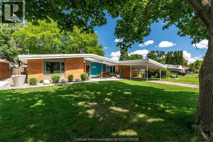 Property Photo: 549 Lacroix Street ON N7M 2X1