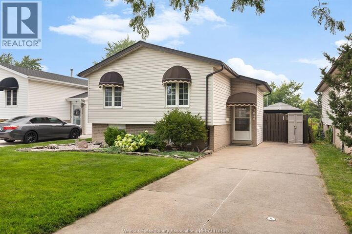Property Photo: 3040 Loebach ON N8T 3M7