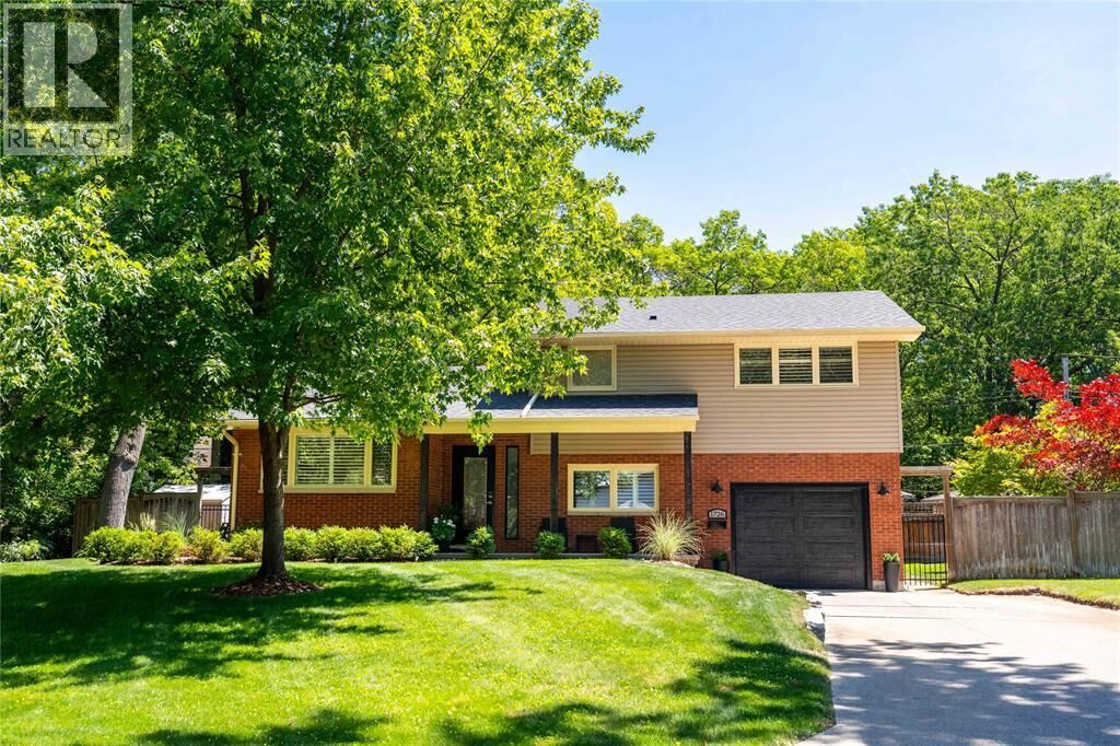 Property Photo: 1726 Mills Street ON N7V 4E5