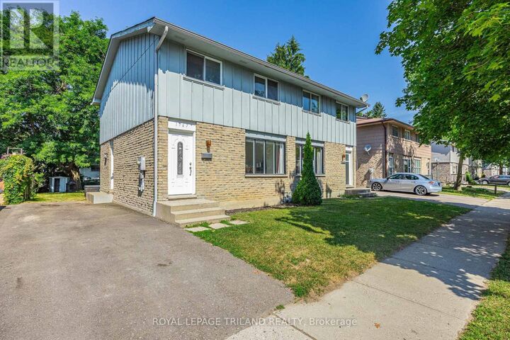 1767-1769 Aldersbrook Road — photo 1