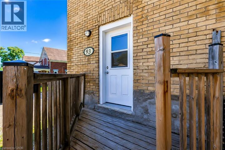 Property Photo: 93 West Lancaster Street West ON N2H 4T3