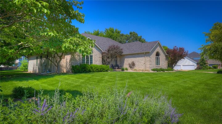 Property Photo: 900 W Weaver Road IL 62535
