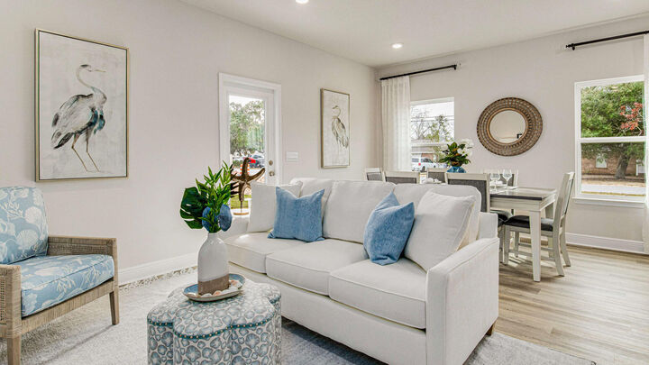 Property Photo: 4827 Spruce Point Drive FL 32563