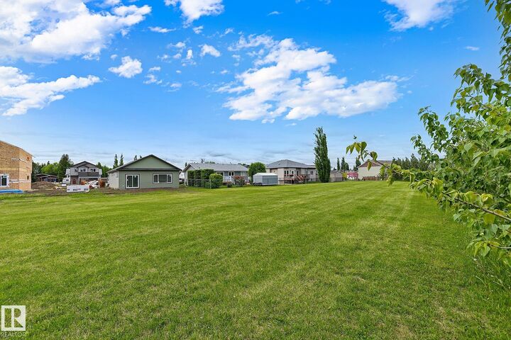 Property Photo: 4804 53 Avenue AB T0C 2P0