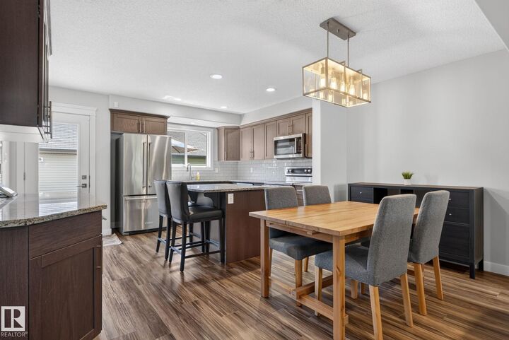 Property Photo:  319 Desrochers Boulevard SW  AB T6W 3J1 