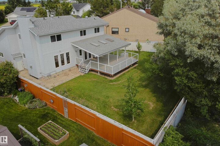 Property Photo: 5407 60 Ave AB T7N 1E1