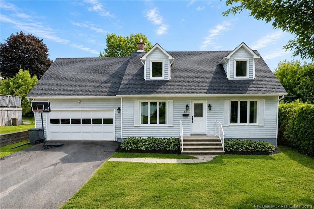 Property Photo: 99 Oakland Ave NB E3A 1W5