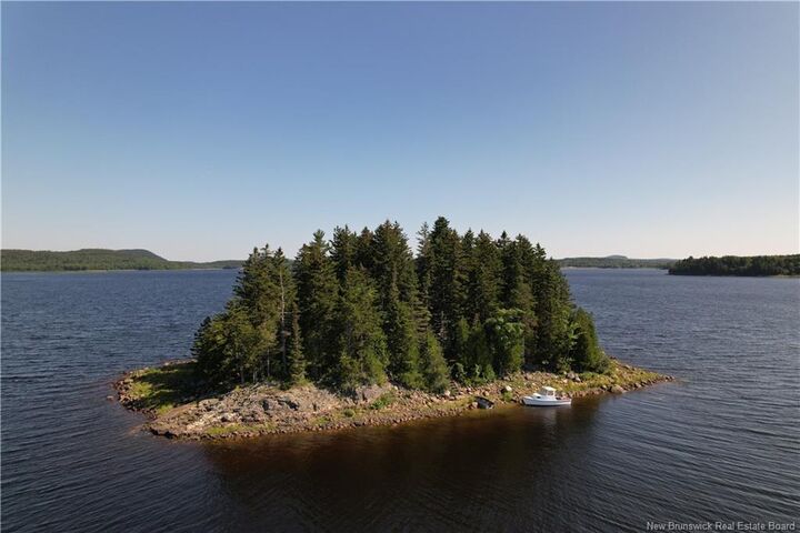 - Cannon Ball Island — photo 1