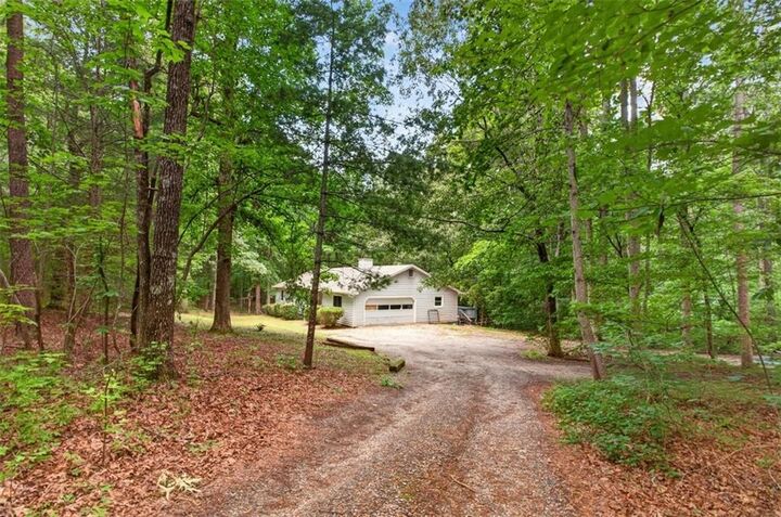 Property Photo: 271 Broken Arrow Trail GA 30533