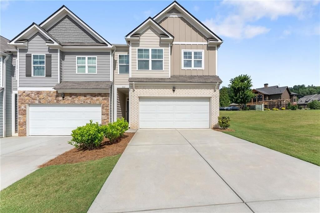 Property Photo: 300 Stoneybrook Court GA 30533