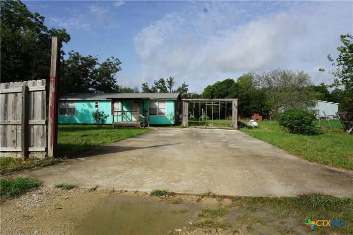 Property Photo: 5026 Acorn Way TX 78666