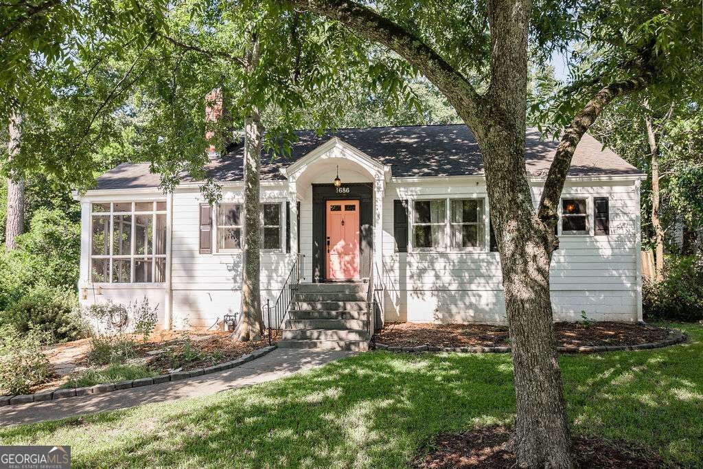 Property Photo: 1686 S Milledge Avenue GA 30606