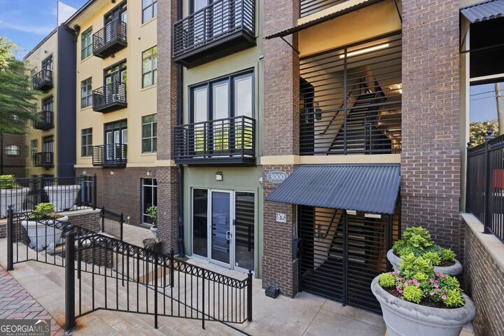 Property Photo: 5300 Peachtree Road 1204 GA 30341