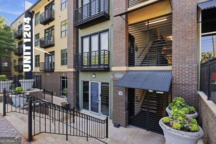Property Photo:  5300 Peachtree Road 1204  GA 30341 