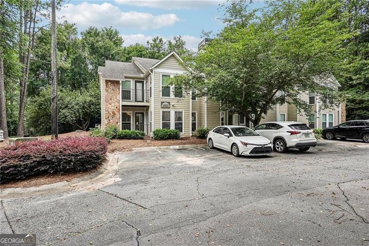 Property Photo:  1001 Lake Pointe Circle  GA 30075 