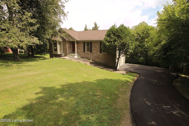 Property Photo:  3107 Thoroughbred Ct  KY 40014 