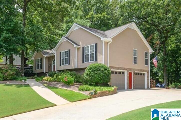 Property Photo:  104 Forest Hills Circle  AL 35007 