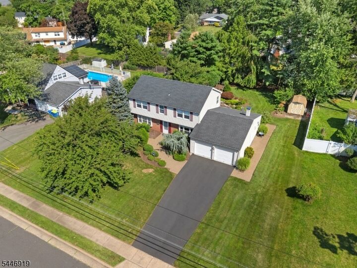 Property Photo: 11 Marigold Ln NJ 08873