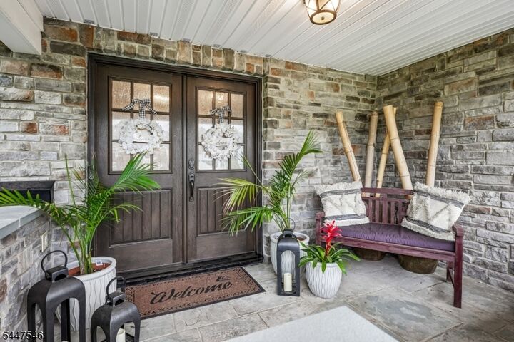 Property Photo: 26 Mohawk Dr NJ 07081