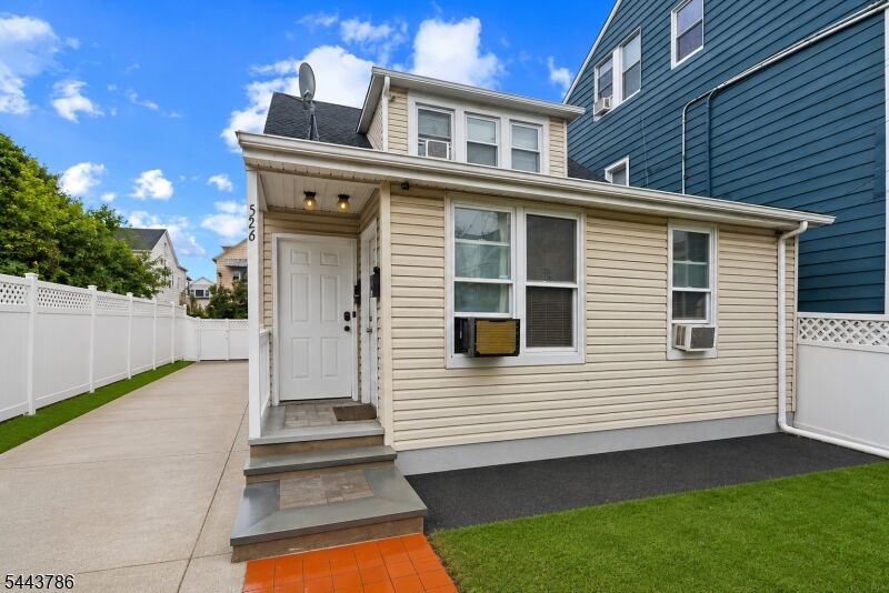 Property Photo: 526 E 25th St NJ 07514