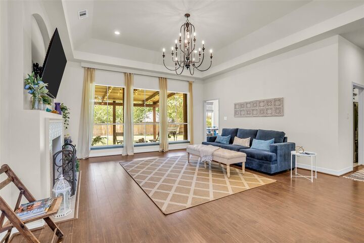 Property Photo:  129 April Point Place  TX 77356 