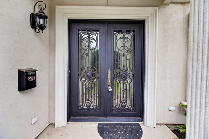 Property Photo: 2318 Bellefontaine Street TX 77030