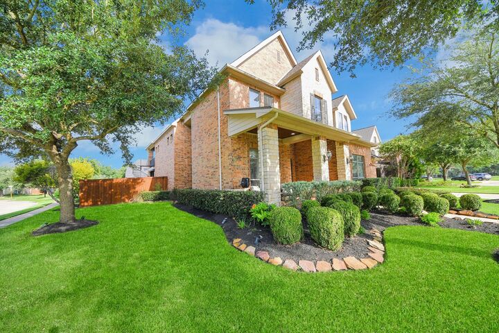 Property Photo: 9303 Georgetown Glen Circle TX 77433