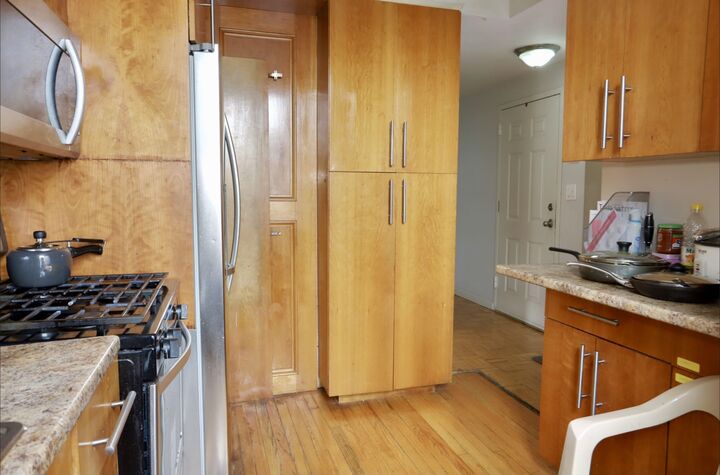 Property Photo:  328 Palisade Ave 2  NJ 07307 