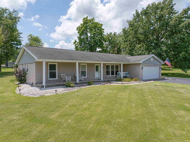 Property Photo: 1477 W Sunset Drive IN 47601