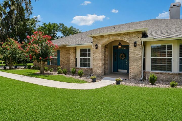 Property Photo: 1616 Regal Cove Court FL 34744