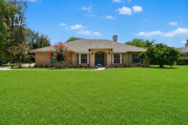 Property Photo:  1616 Regal Cove Court  FL 34744 