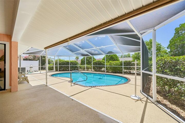Property Photo: 1812 Fort Duquesna Drive FL 33573