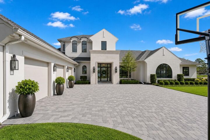 Property Photo: 320 Evansdale Road FL 32746