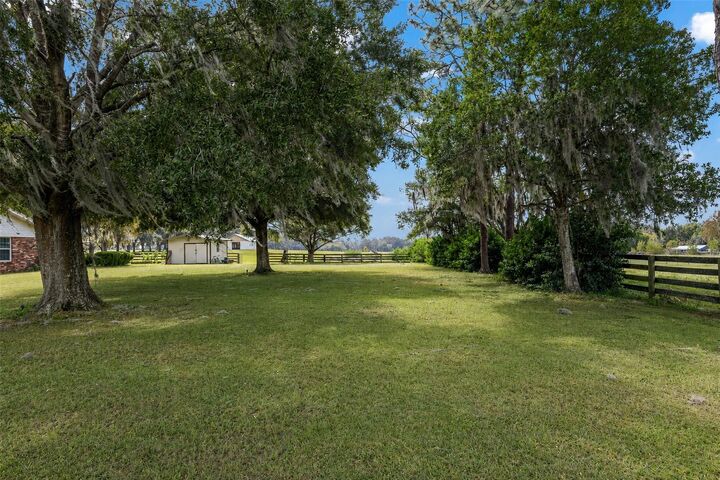Property Photo: 8544 NW 160th Avenue FL 32668