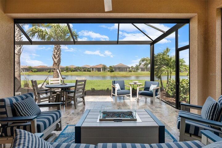 Property Photo: 3105 Formia Court FL 34211